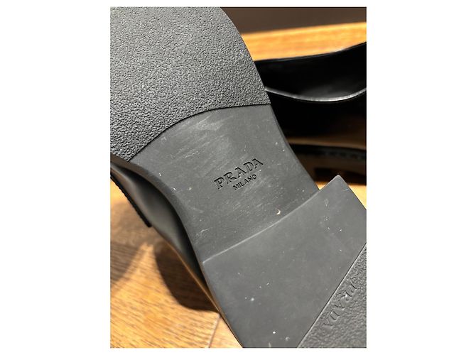 Mocassini Prada Chocolate in pelle nera con suola chunky - vista 3