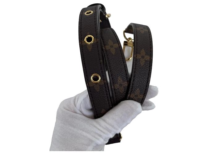 Louis Vuitton Pochette Métis Monogram Canvas - vista 4