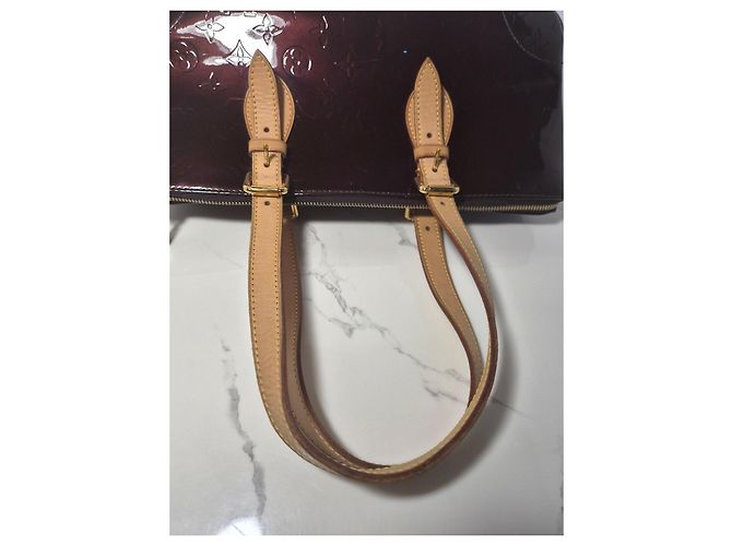 Louis Vuitton Monogram Vernis Rosewood Bordeaux - vista 11