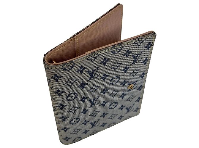 Louis Vuitton To start every workday or school day in style - view 5