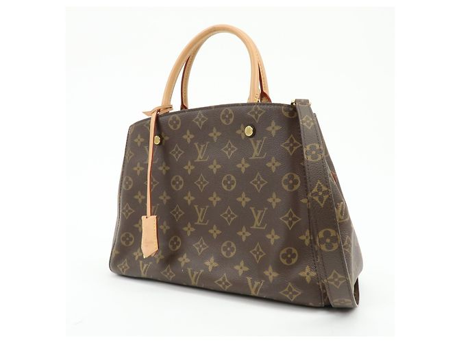 Louis Vuitton Montaigne Monogram Canvas MM - vista 3