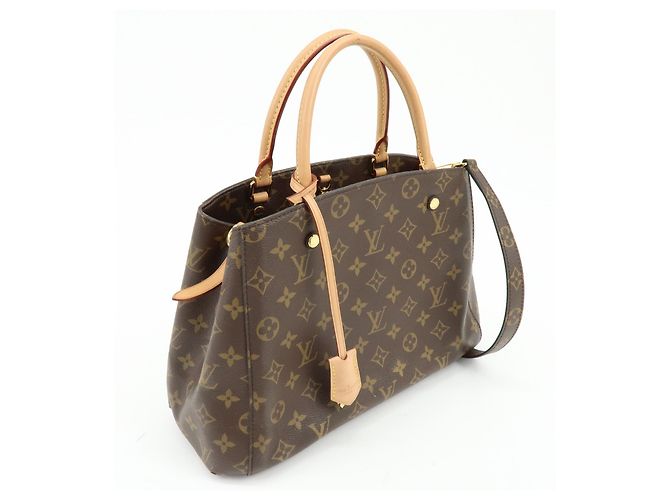 Louis Vuitton Montaigne Monogram Canvas MM - vista 4