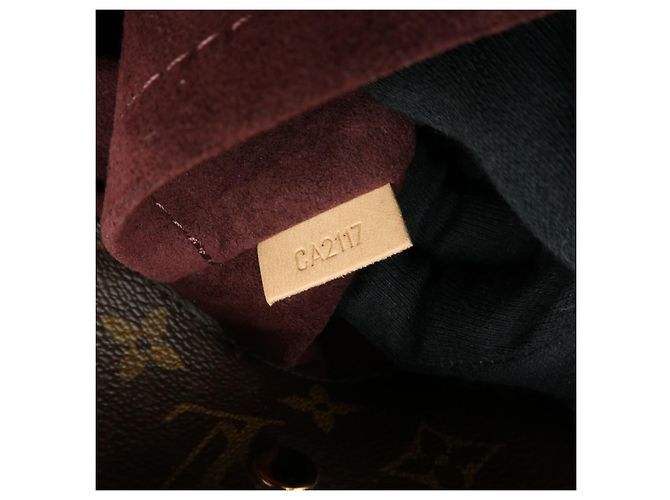 Louis Vuitton Montaigne Monogram Canvas MM - vista 7