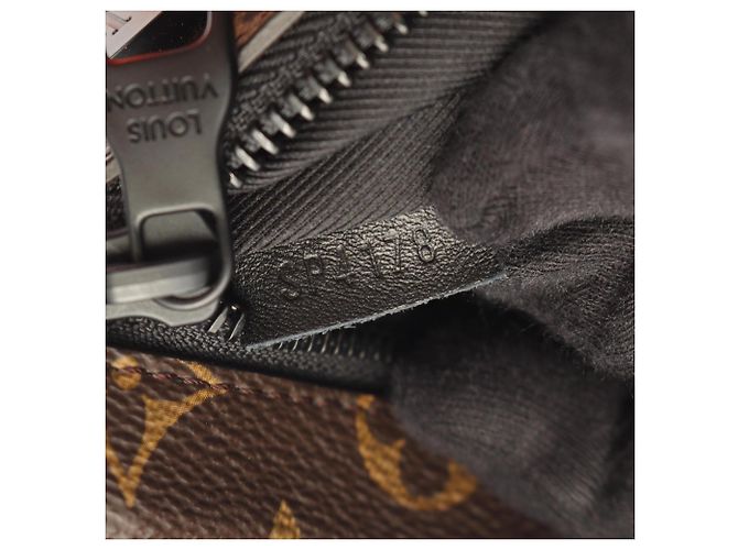 Borsa a mano Pochette Volga Louis Vuitton - vista 5