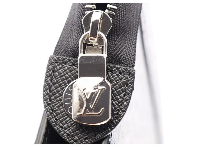Louis Vuitton Pochette Voyage Second Bag - vista 8