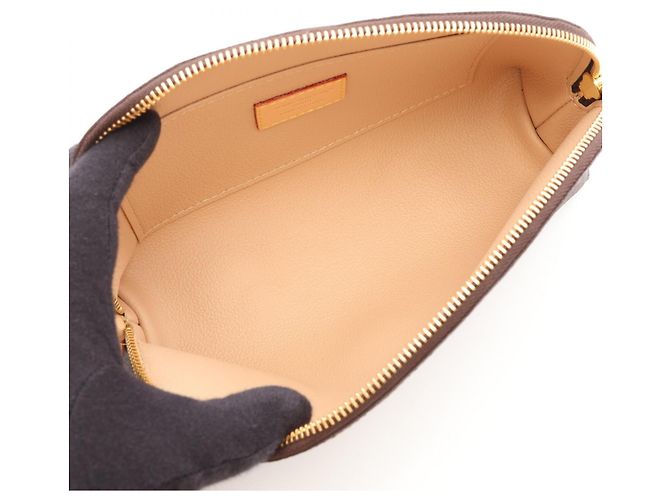 Louis Vuitton Pochette Cosmetic MM Handbag - vista 3