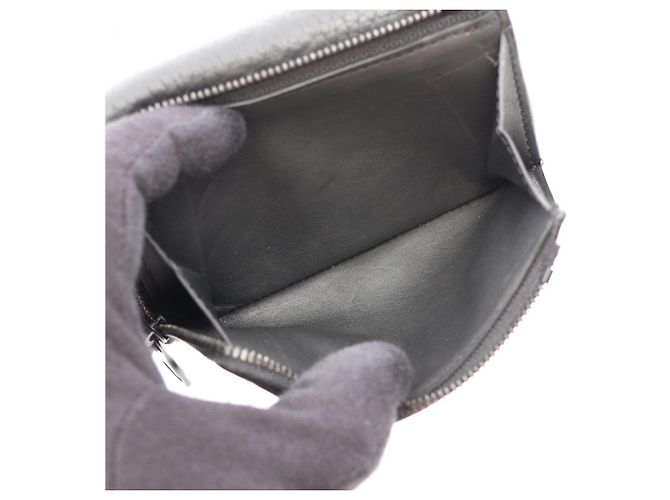 Louis Vuitton Portefeuille Pilot Tri-fold Wallet - vista 4
