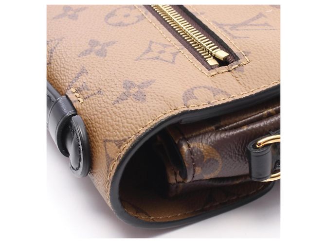 Borsa Louis Vuitton Pochette Metis MM - vista 6