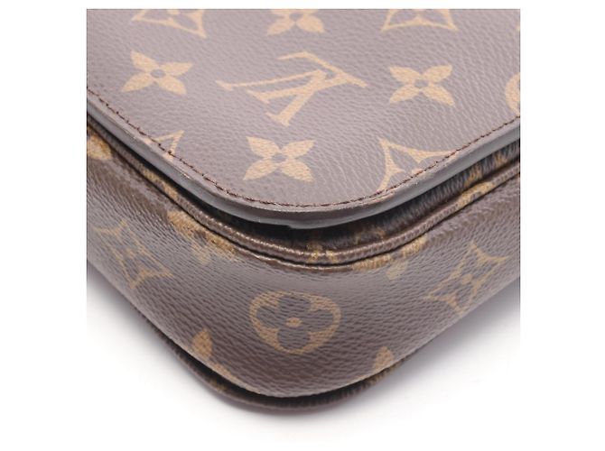 Borsa Louis Vuitton Pochette Metis MM - vista 6