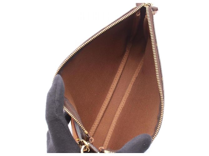 Borsa Louis Vuitton Pochette Accessoires - vista 3