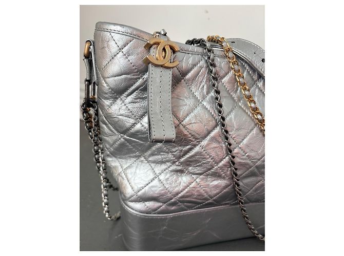 Borsa Chanel Gabrielle Hobo Large in Pelle Metallizzata Argento - vista 6