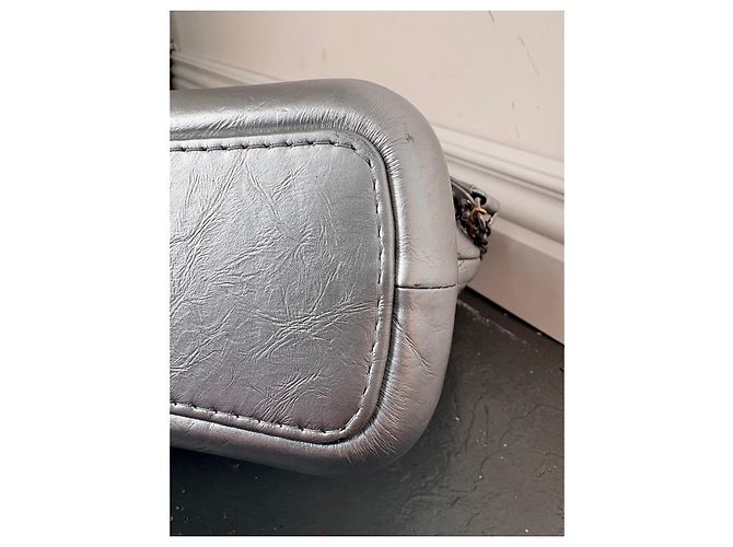 Borsa Chanel Gabrielle Hobo Large in Pelle Metallizzata Argento - vista 7