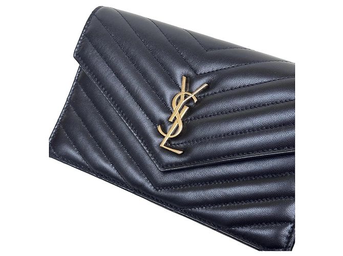 Autre Marque Saint Laurent Cassandre Envelope Wallet on Chain - vista 2