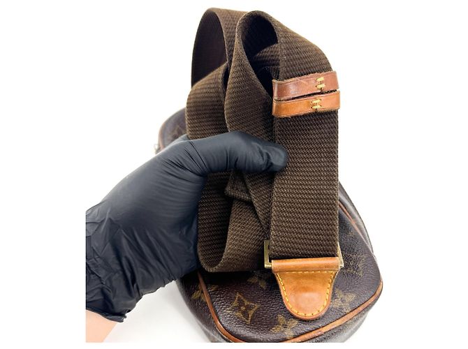 Louis Vuitton Pochette Gange Monogram Canvas - vista 7
