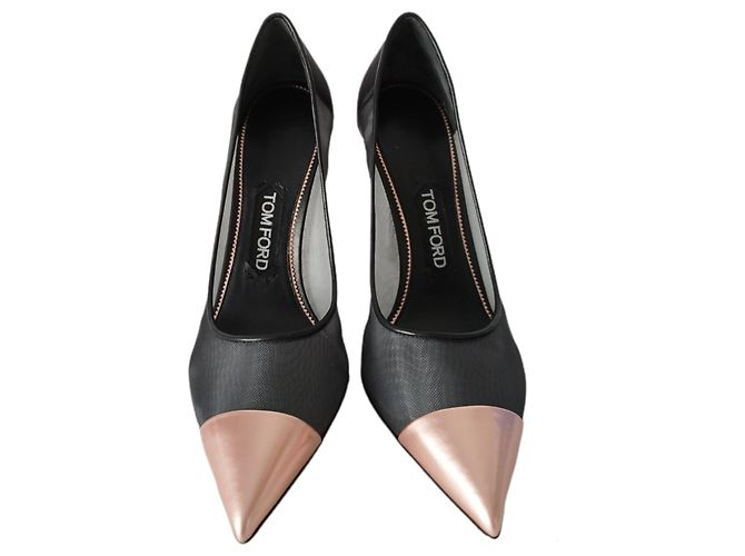 Paio di décolleté Tom Ford nere con punta rosa - vista 3