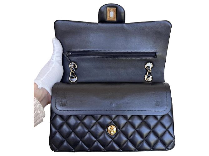 Chanel Classic Double Flap Medium Pelle Agnello Nero - vista 11