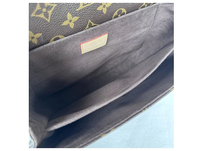 Borsa Louis Vuitton Pochette Métis Monogram - vista 11