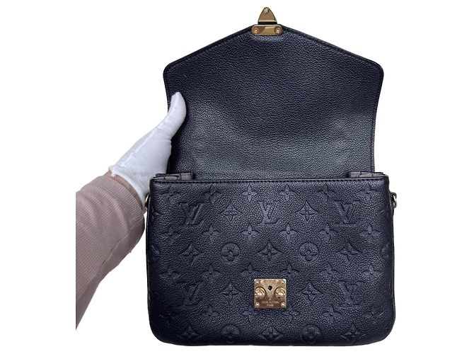 Borsa Louis Vuitton Pochette Métis Empreinte Noir - vista 11