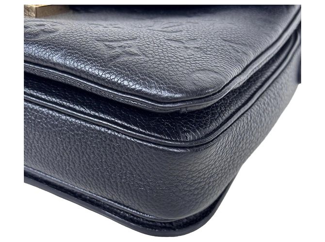 Borsa Louis Vuitton Pochette Métis Empreinte Noir - vista 9