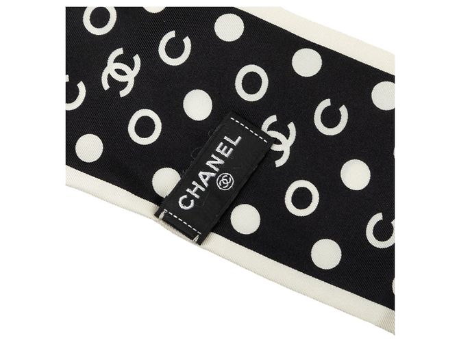 Chanel Coco Mark Schal mit Polka Dots - Ansicht 3