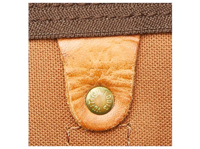 Louis Vuitton Monogram Keepall Bandoulière 55 Boston Bag - vista 11