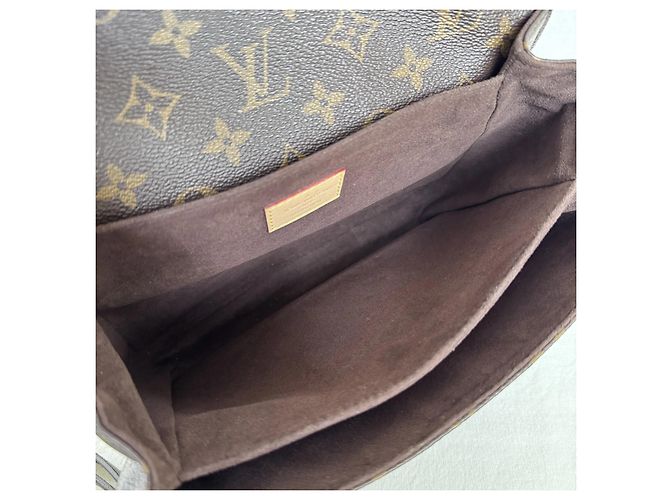 Louis Vuitton Pochette Métis Monogram - vista 13