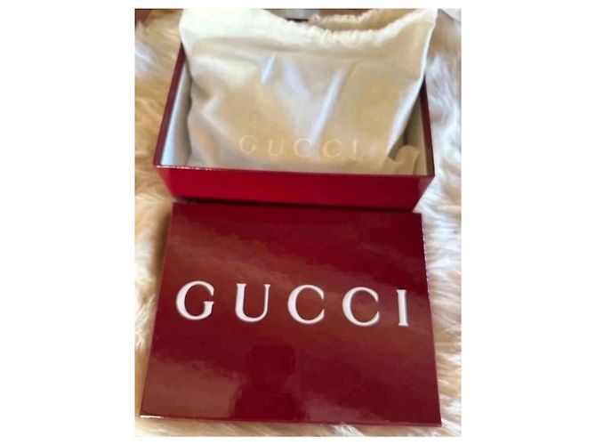 Gucci GG Marmont Mini Borsa a Tracolla Pelle Bordeaux - vista 9