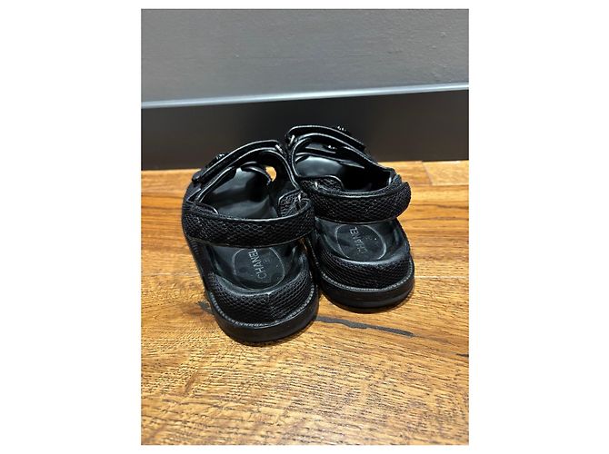 Sandali Chanel Logo CC in tessuto nero - vista 11