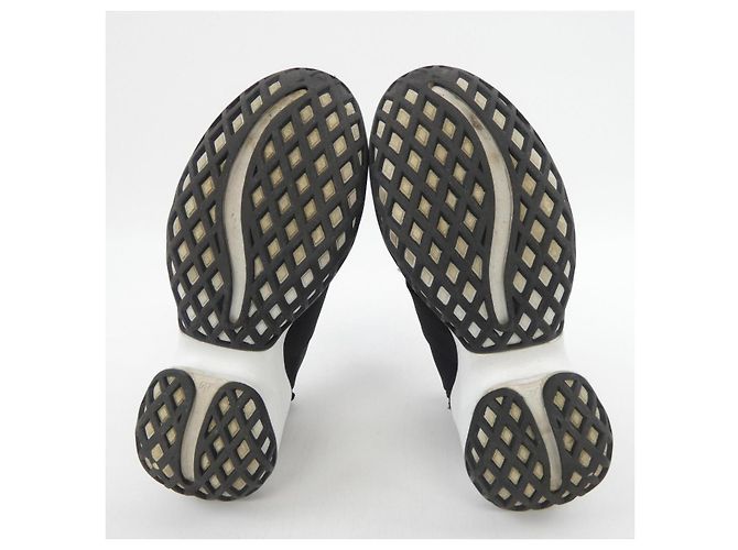 Roger Vivier Viv Run Fabric Sneaker - Ansicht 4