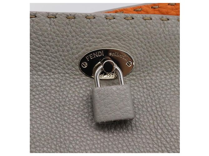 FENDI Celeria Carla Tote Bag Leather Gray Silver - vista 18