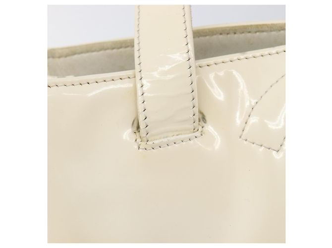 CHANEL Triple Coco Tote Bag Lackleder Weiß Goldfarbene CC - Ansicht 16