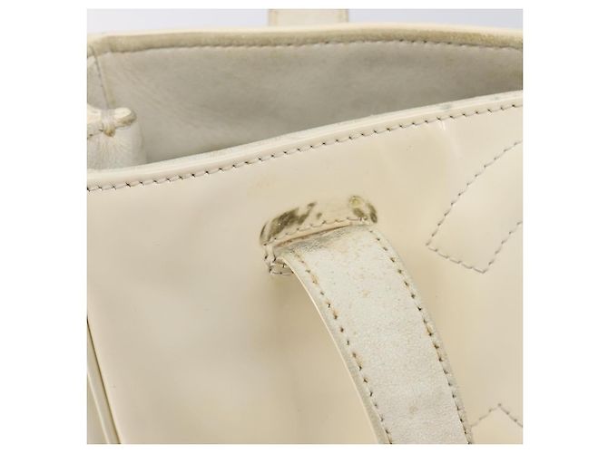CHANEL Triple Coco Tote Bag Lackleder Weiß Goldfarbene CC - Ansicht 17