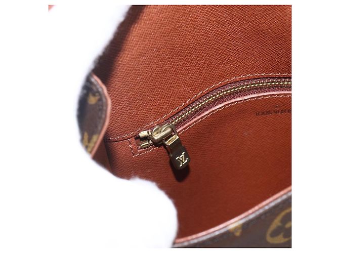 Saint-Cloud LOUIS VUITTON Monogram Saint Cloud MM Shoulder Bag M51243 LV - vista 21