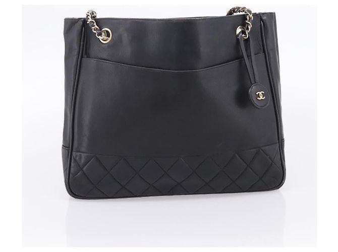 CHANEL Matelasse Chain Shoulder Bag Leather Black Gold Tone CC - vista 2