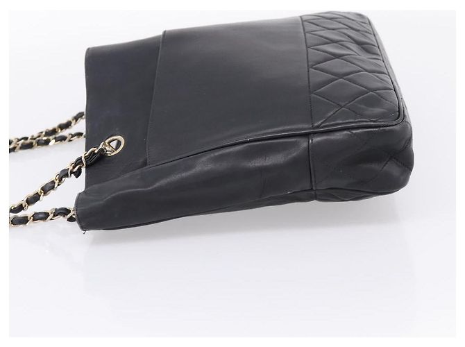 CHANEL Matelasse Chain Shoulder Bag Leather Black Gold Tone CC - vista 4
