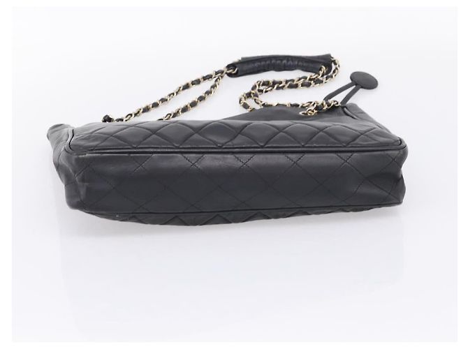 CHANEL Matelasse Chain Shoulder Bag Leather Black Gold Tone CC - vista 9