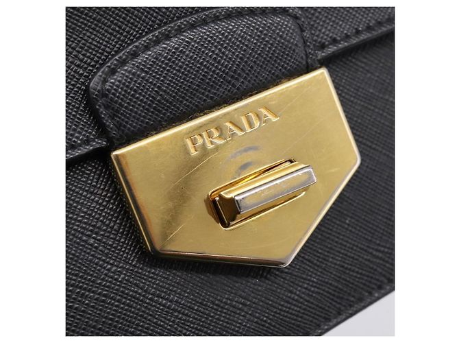 PRADA Chain Shoulder Bag Safiano Leather Black Gold - vista 21