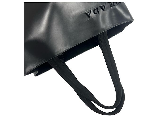 PRADA Perforiertes Logo Cutout Leder Tote Bag - Ansicht 3
