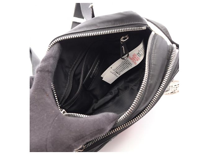 Borsello da vita Burberry ECONYL Cannon - vista 3
