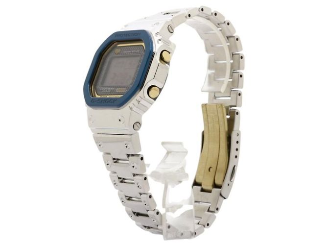 Casio G-SHOCK 50th Anniversary Model GMW-B5000SS-2JR - vista 2
