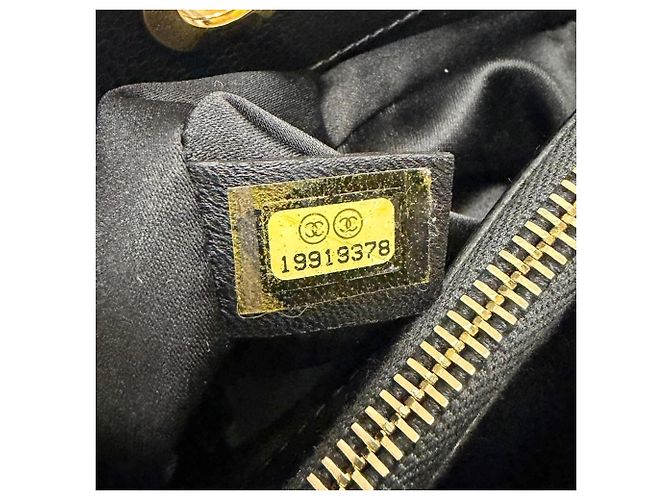Borsa Tote Chanel in pelle di vitello granulata nera - vista 13