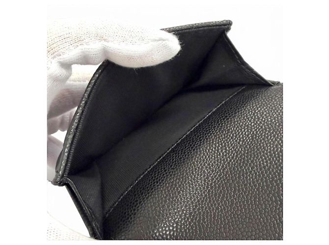 Cartera compacta tríptico Chanel Coco Mark de piel Caviar - vista 7