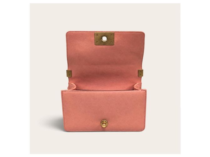 Borsa Chanel Boy in pelle caviar rosa - vista 8