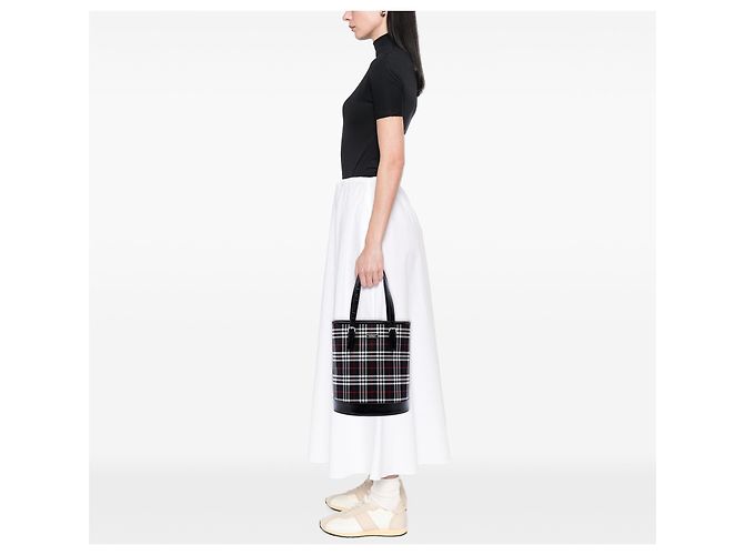 Burberry House Check Canvas Bucket Bag in Schwarz - Ansicht 6