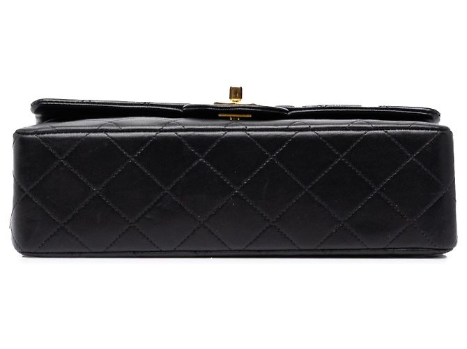 Chanel Black Small Classic Lambskin Double Flap - vista 3
