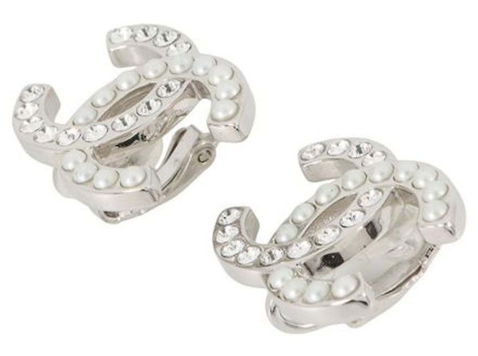 Orecchini a clip Chanel Silver CC placcati in argento con perle sintetiche e strass - vista 3