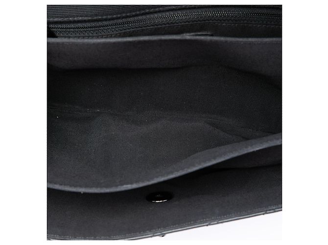 Chanel Black CC Quilted Lambskin and Grosgrain So Black Flap - vista 4
