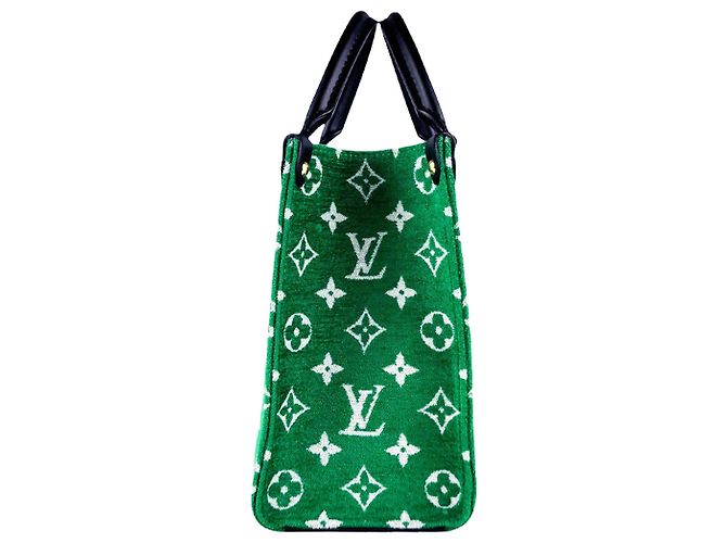 Louis Vuitton Green LV Match Monogram Jacquard Velvet OnTheGo PM - vista 11