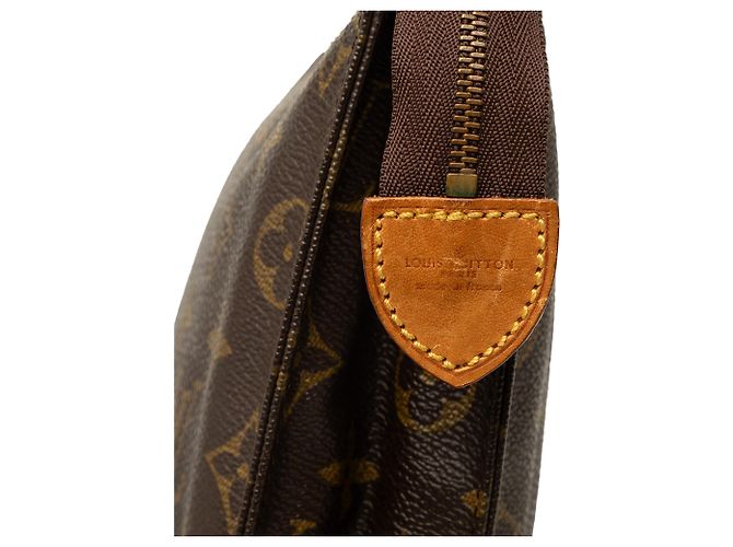Louis Vuitton Brown Monogram Toiletry Pouch 26 - vista 5