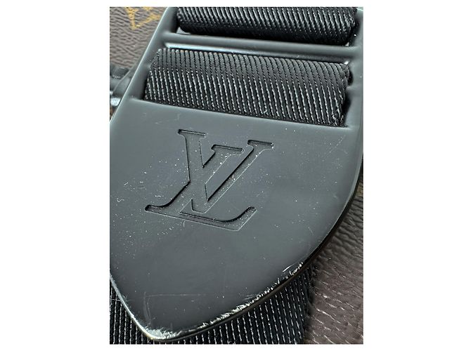 Louis Vuitton Brown Monogram Macassar Archy Messenger PM - vista 6